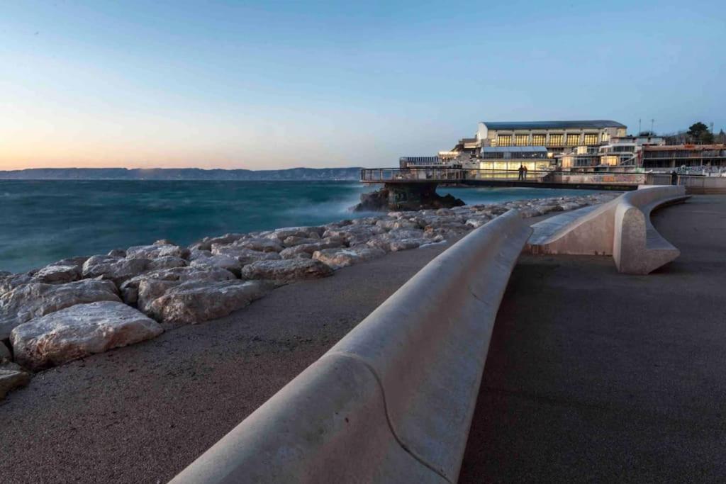 Plage Des Catalans/Vieux Port Marsella Exterior foto